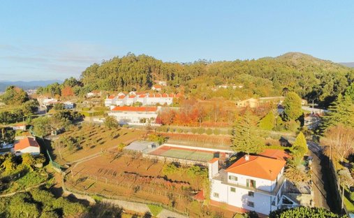 Farm Ranch in Vilar de Mouros, Distrikt Viana do Castelo, Portugal 1