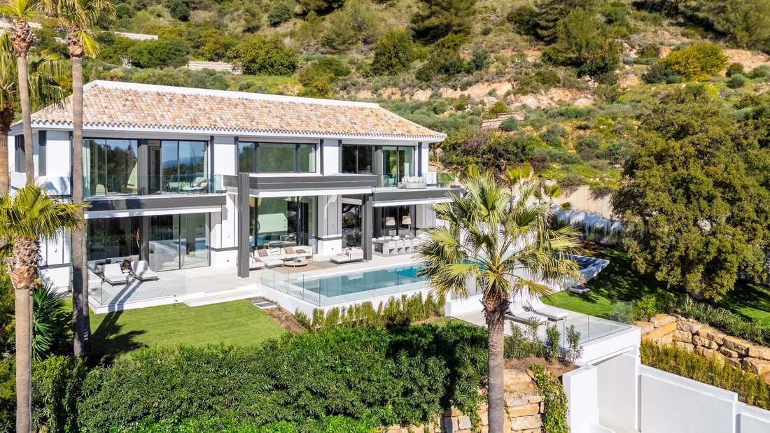Villa in Sierra Blanca, Marbella, Spain 1 - 16166484