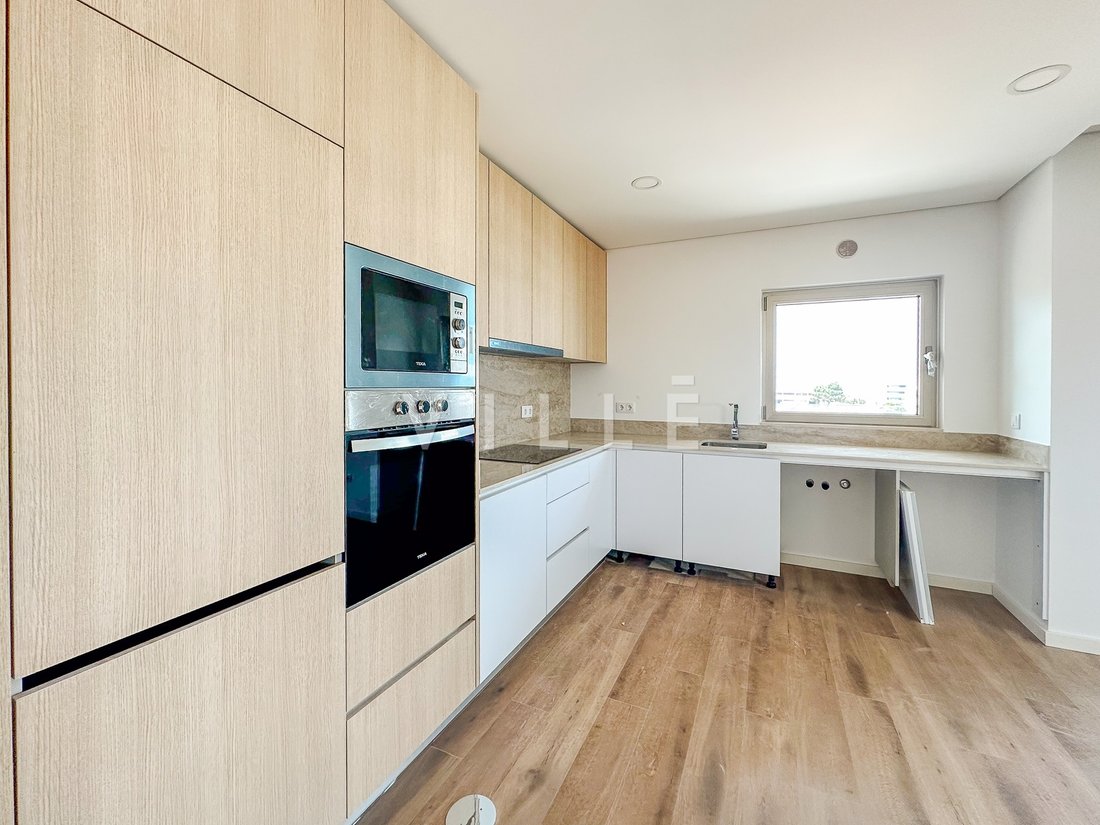 Apartment in Gloria e Vera Cruz, Aveiro District, Portugal 1 - 14167117