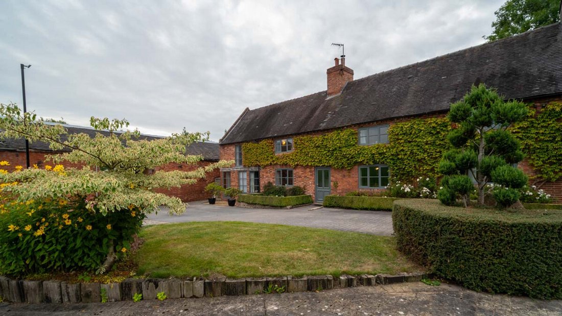 Farm Ranch in Tean, England 1 - 16166799