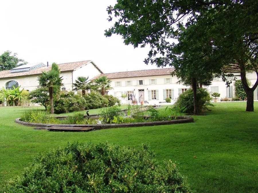 Country House in Mortagne-sur-Gironde, Nouvelle-Aquitaine, France 3 - 12969256