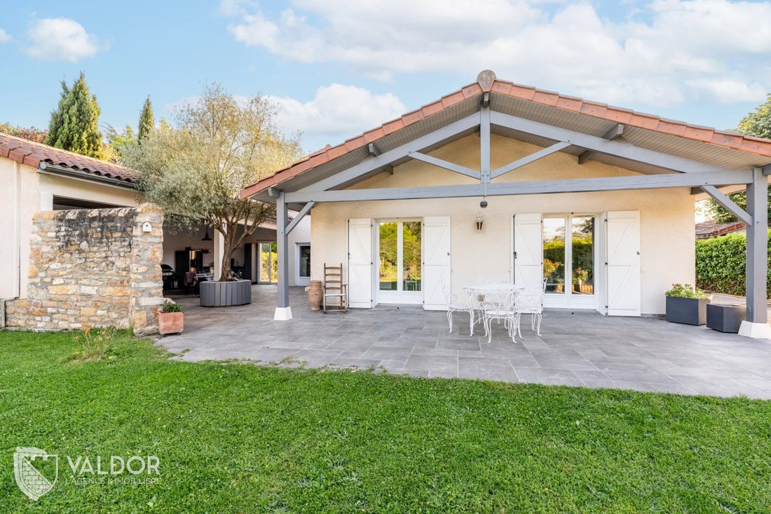 House in Saint-Bernard, Auvergne-Rhône-Alpes, France 2 - 16164394