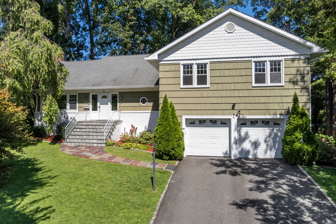 House in Port Chester, New York, United States 1 - 16164336
