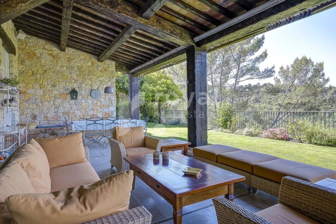 Villa in Vallée Verte-Issarts-Vignasses, Biot, France 3 - 15594408