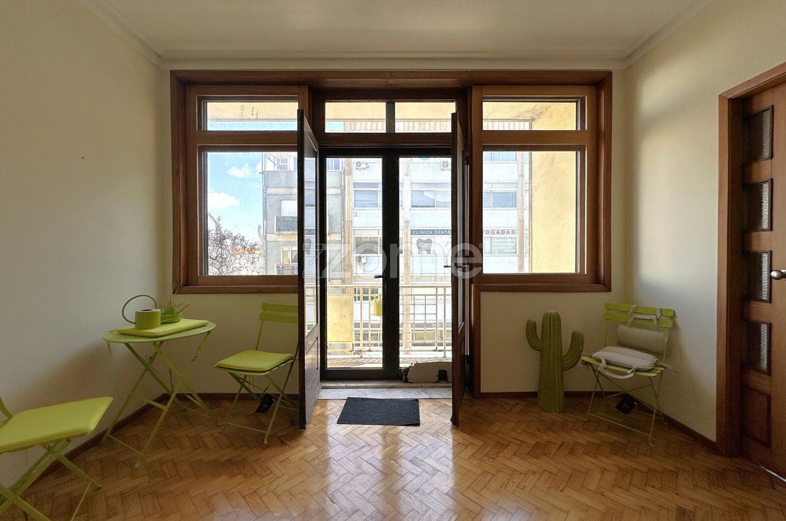 Apartment in Cedofeita, Santo Ildefonso, Se, Miragaia, Sao Nicolau e Vitoria, Porto District, Portugal 5 - 16167672