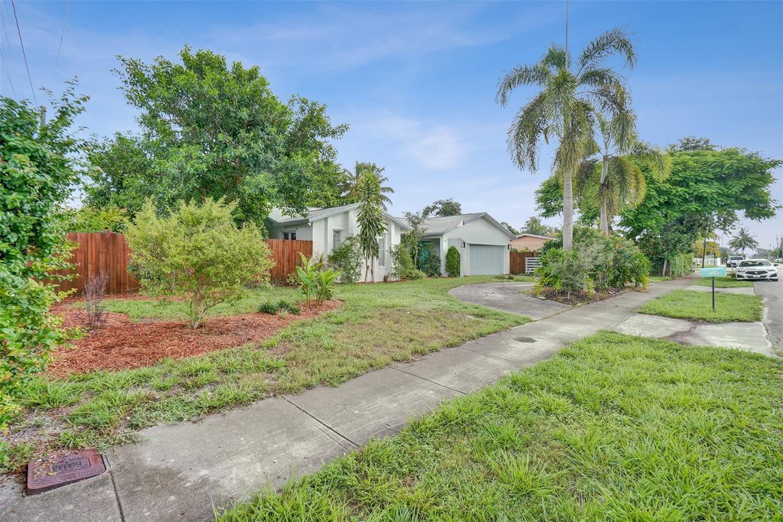 House in Miramar, Florida, United States 4 - 16164957