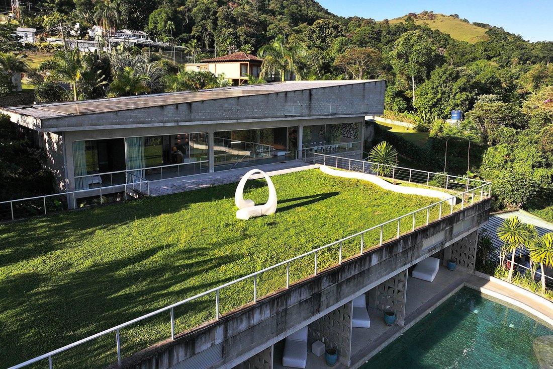 House in Cantagalo, State of Rio de Janeiro, Brazil 4 - 13044063
