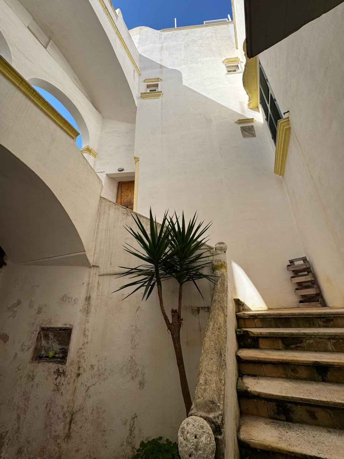 Apartment in Historic Center, Gallipoli, Apulia 2 - 16167308