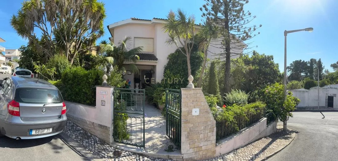 Villa in Parede, Lisbon, Portugal 1 - 16162601