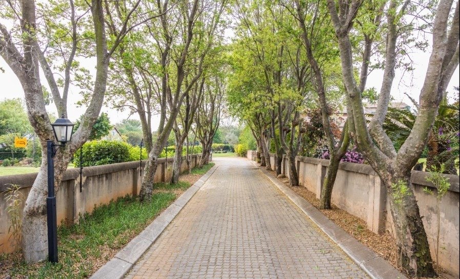 House in Mooikloof Glen, Gauteng, South Africa 3 - 16167943