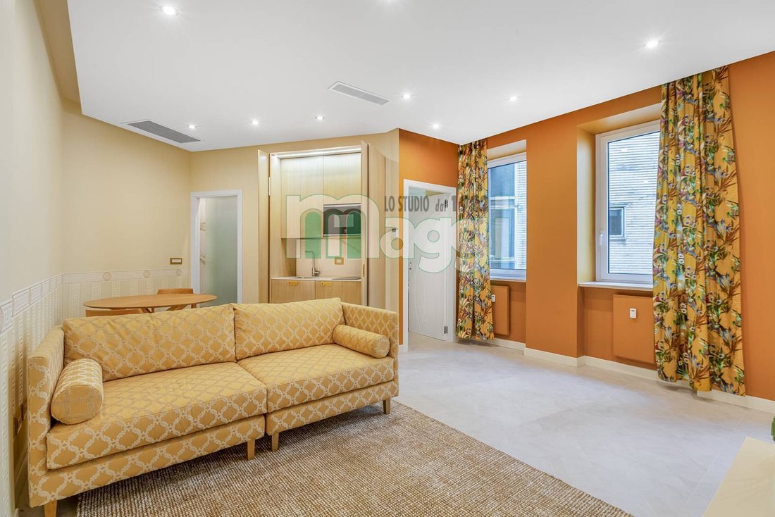 Apartment in Historic Center, Milan, Lombardy 1 - 15743608