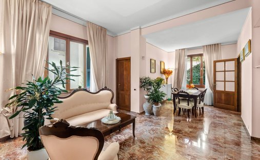 Villa in Historic Center, La Spezia, Italy 1