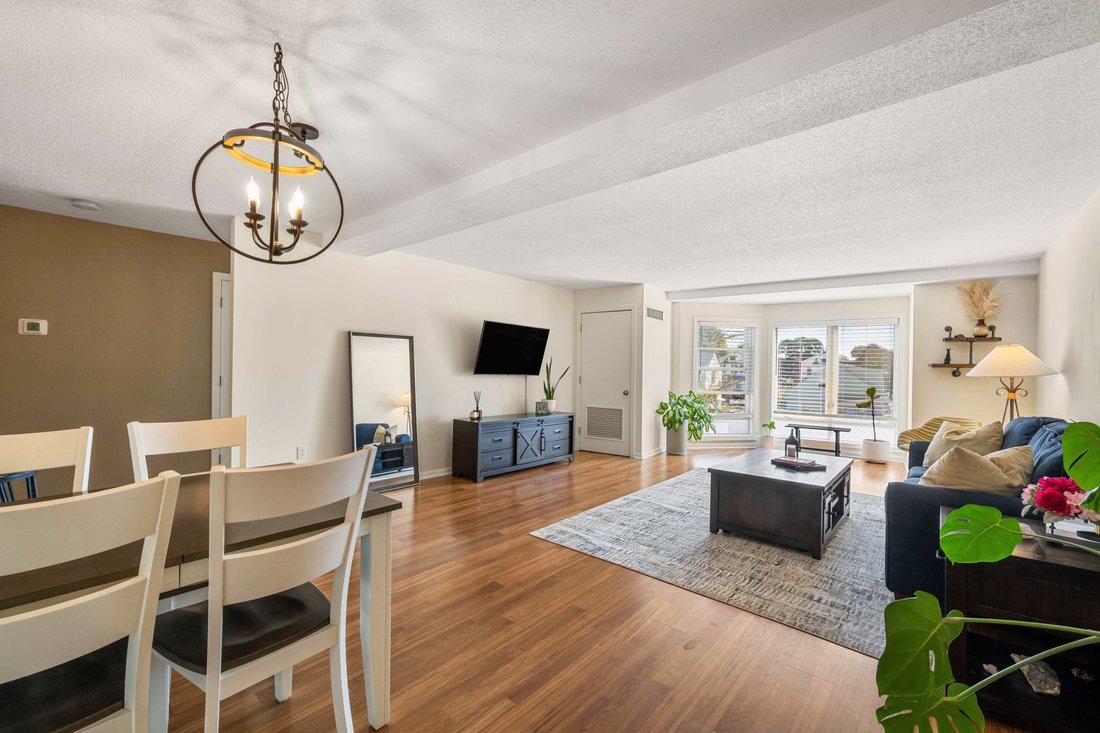 Condo in Medford, Massachusetts, United States 5 - 16175677