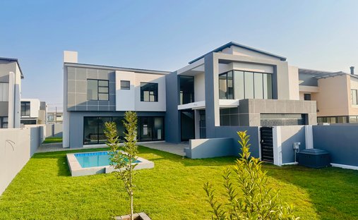 House in Sunderland Ridge AH, Gauteng, South Africa 1