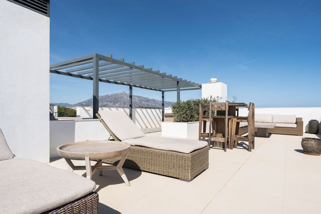Villa in San Pedro de Alcantara, Andalusia, Spain 4 - 15386097