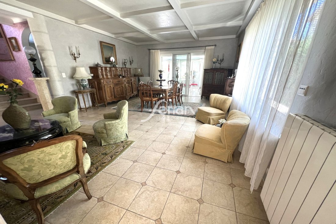 Villa in Centre Ancien, Draguignan, France 4 - 16174388