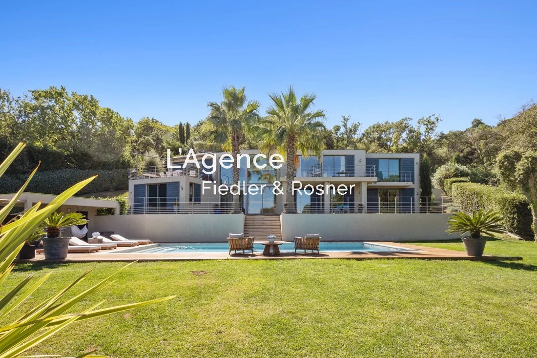 Villa in Ramatuelle, Provence-Alpes-Côte d'Azur, France 2 - 12831117