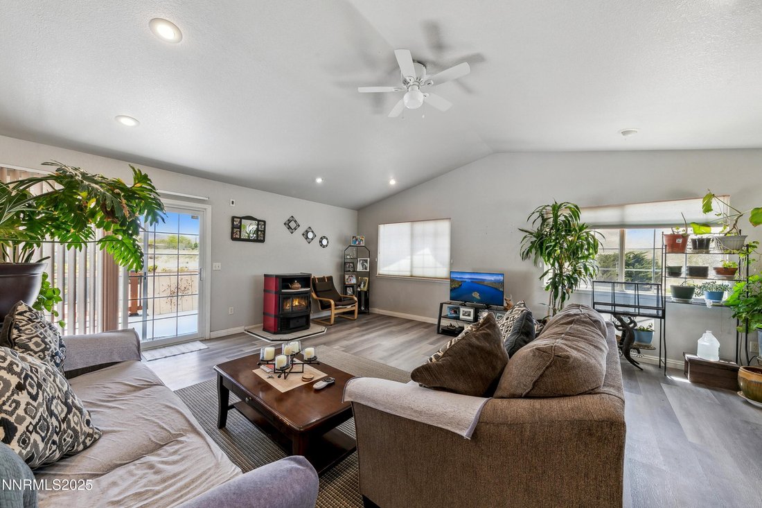 House in Yerington, Nevada, United States 4 - 16177091