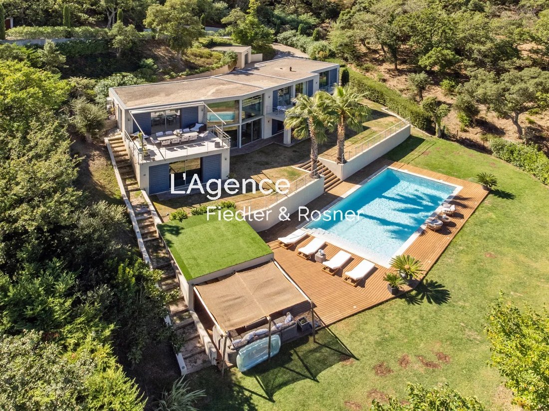 Villa in Ramatuelle, Provence-Alpes-Côte d'Azur, France 1 - 12831117