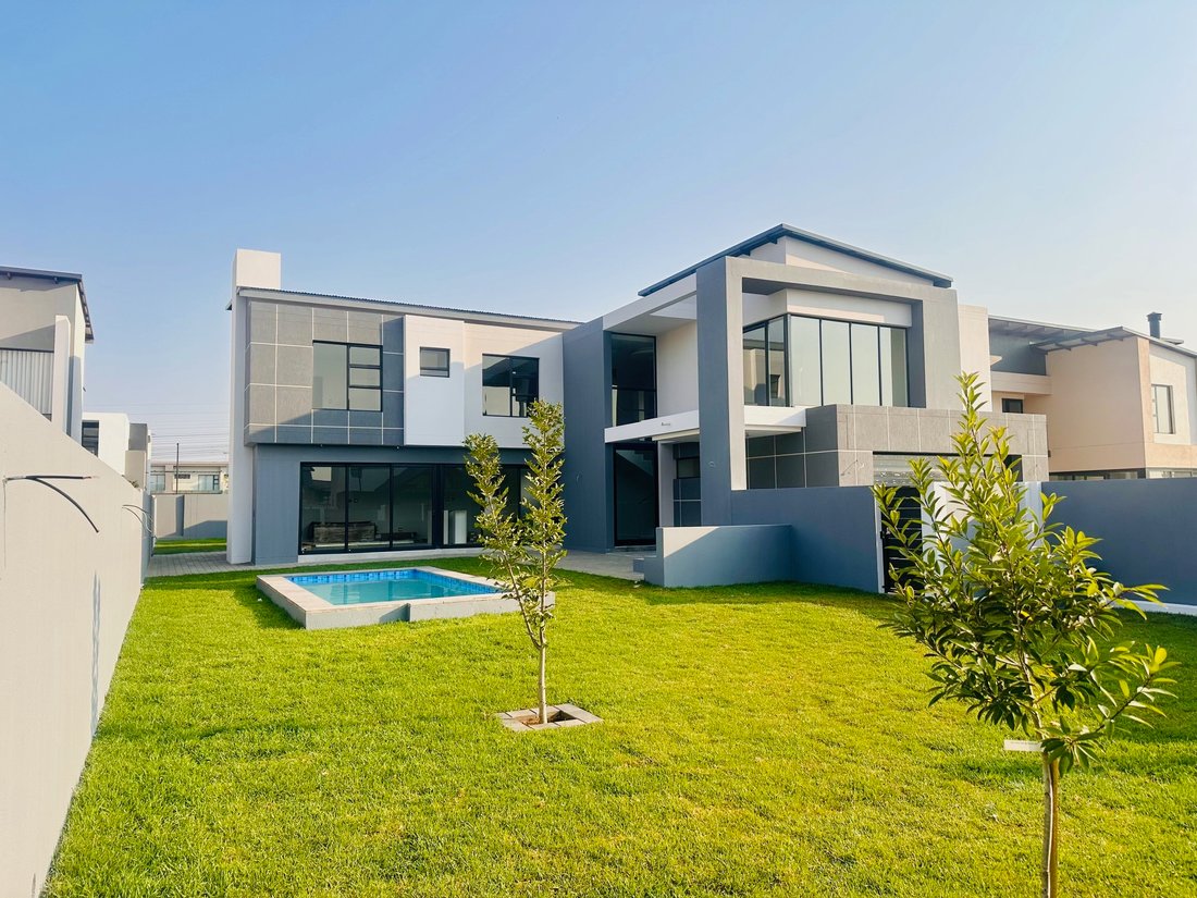 House in Sunderland Ridge AH, Gauteng, South Africa 5 - 16173403