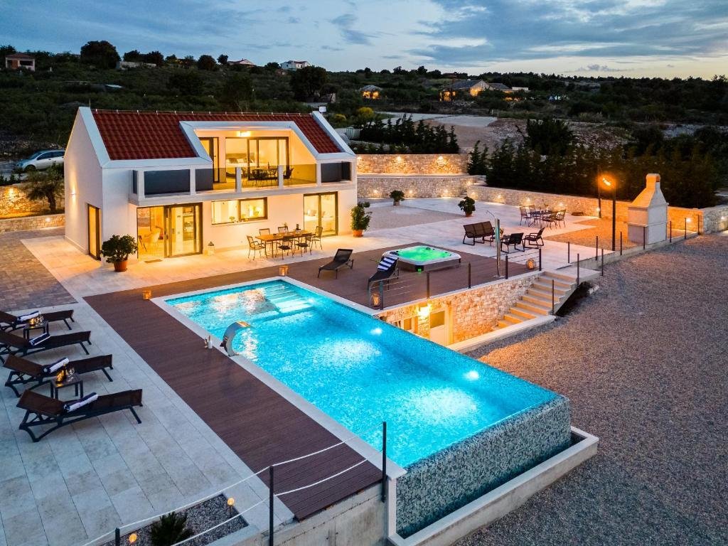 Villa in Gornji Humac, Split-Dalmatia County, Croatia 1 - 16173080