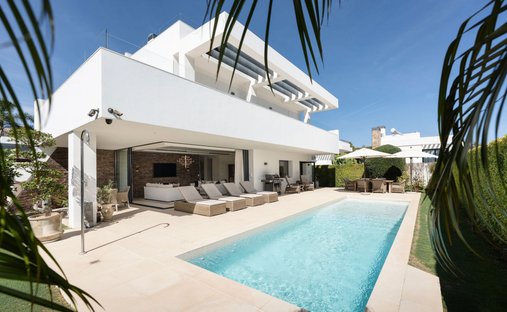 Villa in San Pedro de Alcantara, Andalusia, Spain 1