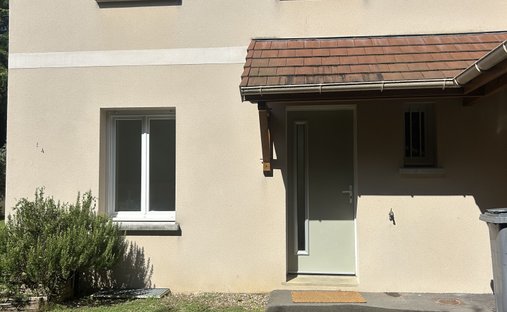 House in L'Étang-la-Ville, Ile-de-France, France 1