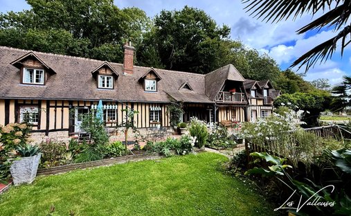 Castle for Sale in Veules-les-Roses, Normandy, France