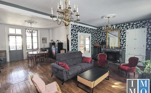 Castle for Sale in Bourges, Centre-Val de Loire, France