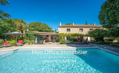 House in Lamanon, Provence-Alpes-Côte d'Azur, France 1