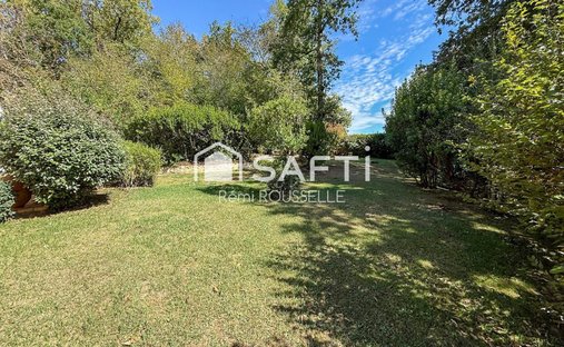 Propriété D'exception Avec 2 Maisons Indépendantes, Piscine Et Jardin Paysager