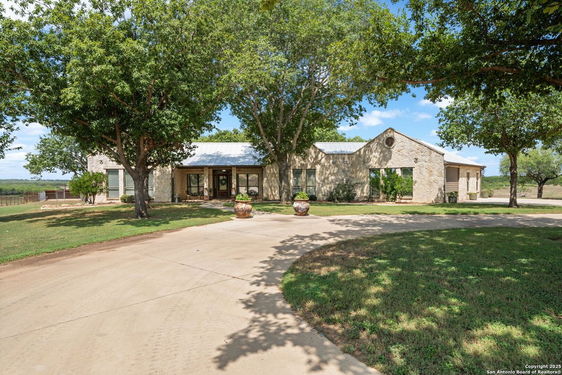 Casa a Devine, Texas, Stati Uniti 4 - 16177206