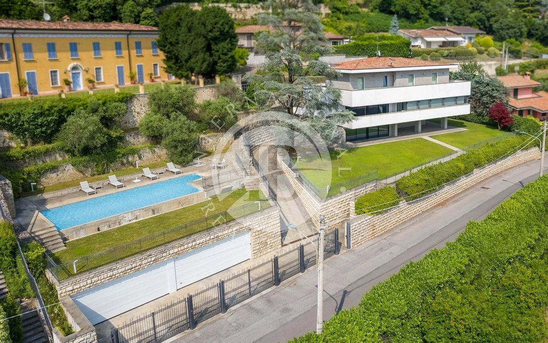 House in Historic Center, Brescia, Lombardy 2 - 15590314