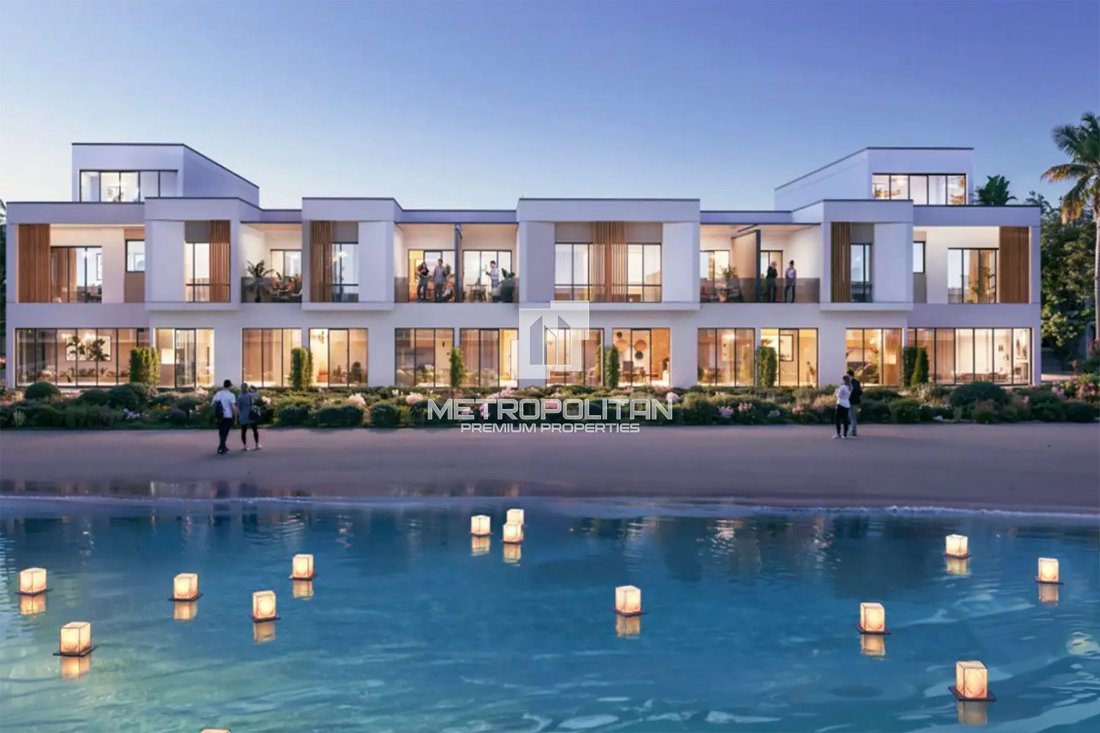 Townhouse in Dubai, United Arab Emirates 2 - 16171357