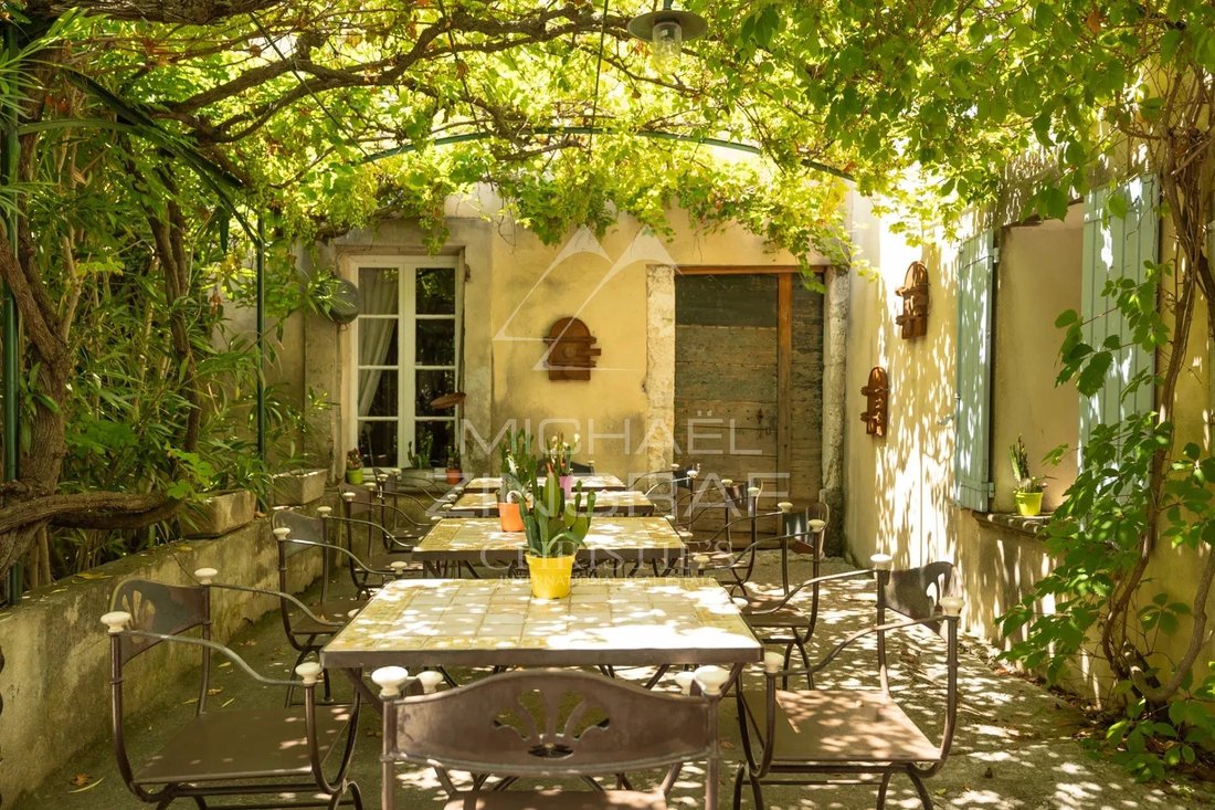 Estate in Nevons-route d'Apt, L'Isle-sur-la-Sorgue, France 3 - 16176046