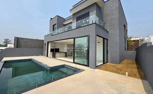 House in Nova Esplanada, State of São Paulo, Brazil 1