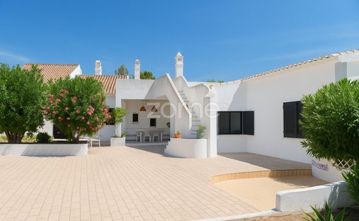 House in Lagoa e Carvoeiro, Algarve, Portugal 1