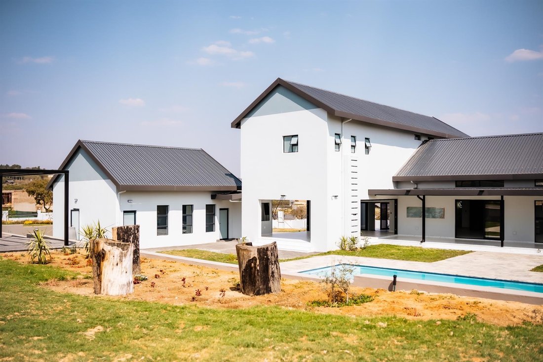 House in Saddlebrook Estate, Gauteng, South Africa 3 - 16172833