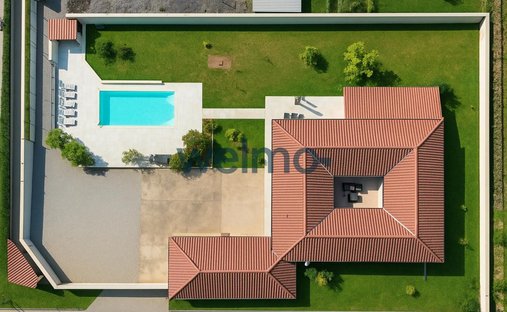 Castle for Sale in Villefranche-sur-Saone, Auvergne-Rhône-Alpes, France