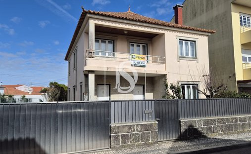 Villa a Apulia e Fao, Braga, Portogallo 1