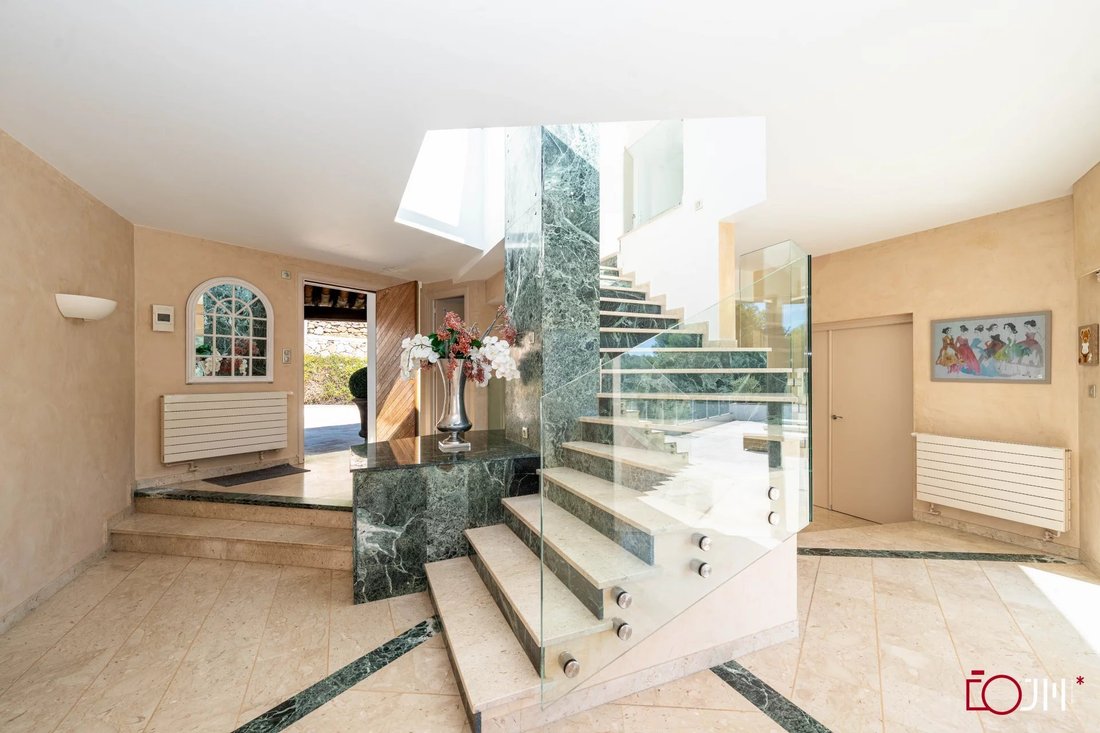 Estate in Mougins, Provence-Alpes-Côte d'Azur, France 3 - 16179827