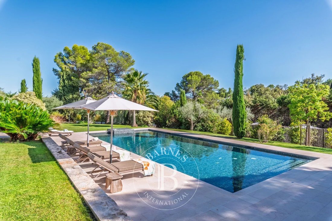 Estate in Valbonne, Provence-Alpes-Côte d'Azur, France 2 - 11387899