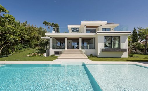 Villa in Cancelada, Estepona, Andalusia 1