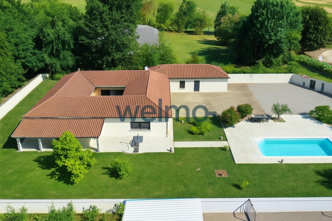 House in Villefranche-sur-Saone, Auvergne-Rhône-Alpes, France 2 - 16160911
