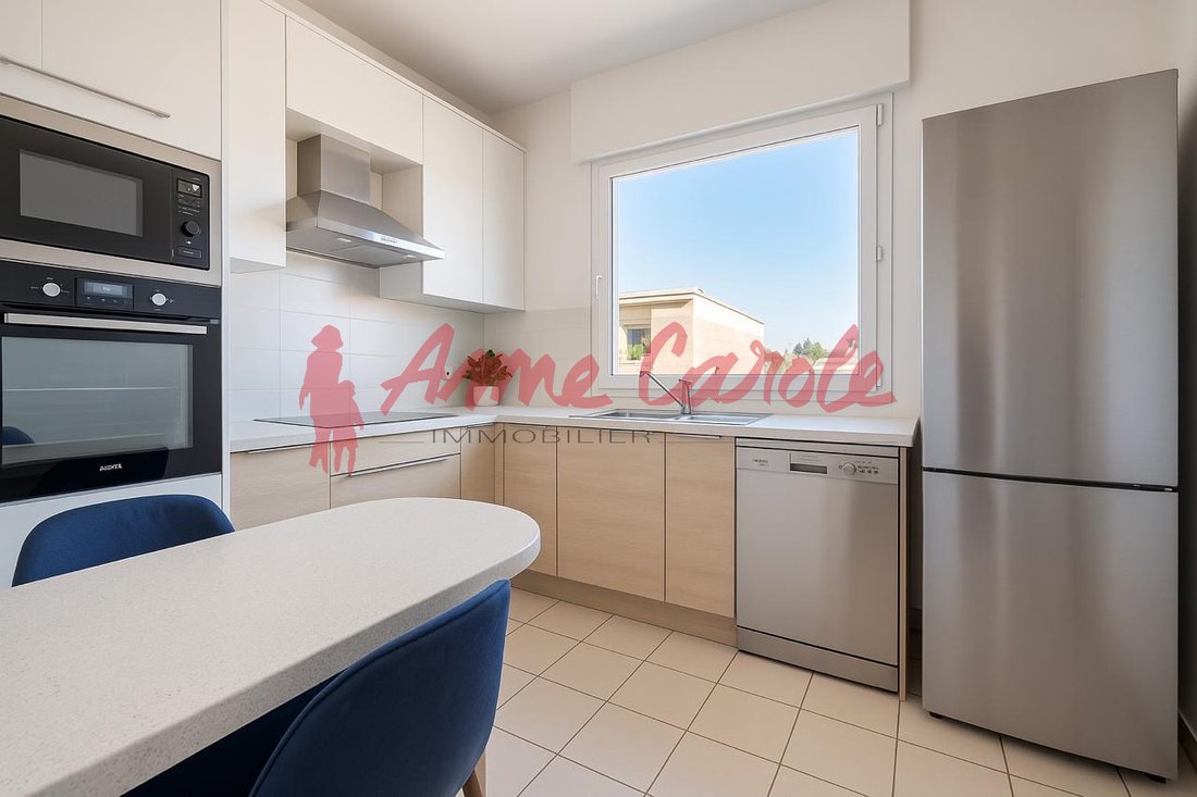 Apartment in Fontenay-sous-Bois, Ile-de-France, France 2 - 16176000