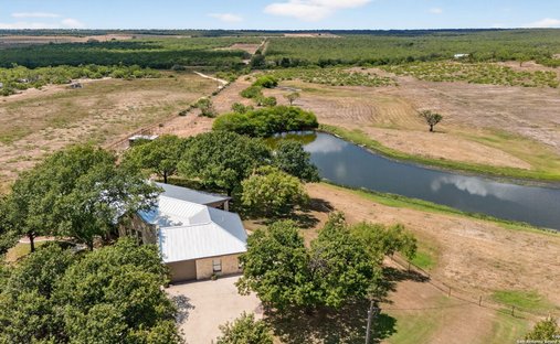 Casa a Devine, Texas, Stati Uniti 1