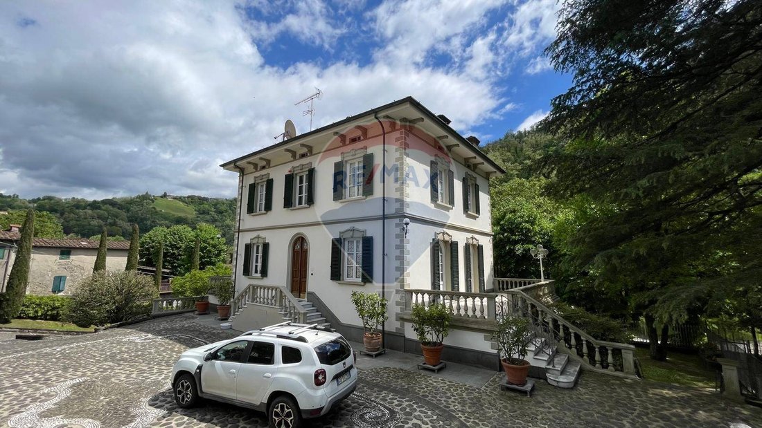 Villa in Bagni di Lucca, Tuscany, Italy 3 - 16173014