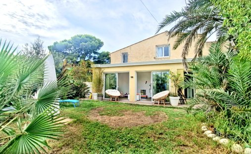 House in La Ciotat, Provence-Alpes-Côte d'Azur, France 1