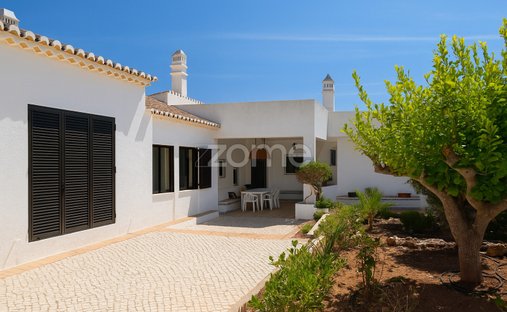 House in Lagoa e Carvoeiro, Algarve, Portugal 1