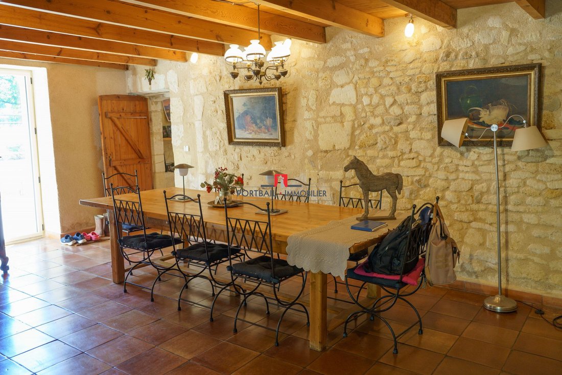 House in Saint-Laurent-d'Arce, Nouvelle-Aquitaine, France 4 - 14419903